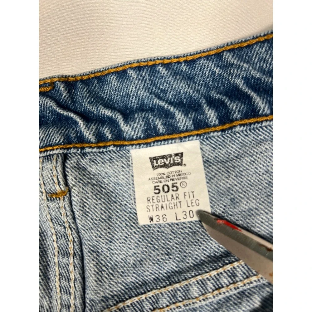 Vintage 1998 Levis 505 Regular Fit Straight Leg Jean Blue Denim 36x30 00505-4891